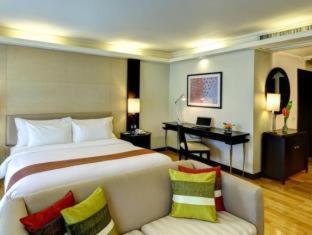 Radisson Hotel Chateau de Bangkok, Bangkok (photo 3)