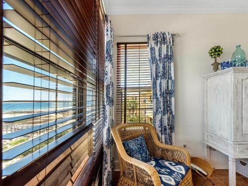 305E ~ Caribbean style 2BR/2BA top floor condo with beautiful Gulf views - image 3