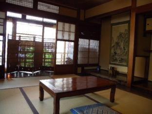 Guesthouse Kingyoya in Nishijin