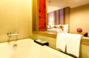 The Berkeley Hotel Pratunam, Bangkok (photo 6)