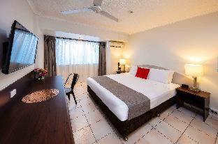 Hides Hotel Cairns Room Type - Premium King Room
