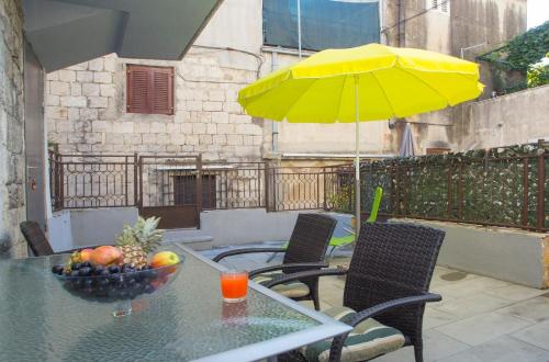 Apartment Zdrav - with big terrace 