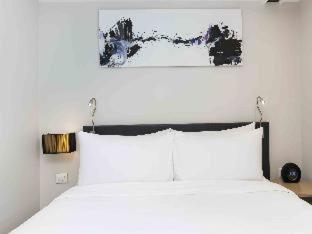 Отель Maitria Sukhumvit 18 Бангкок - Коллекция Chatrium, Бангкок (фото 8)