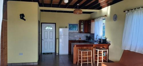 Kaye Mango, Soufriere (foto 6)