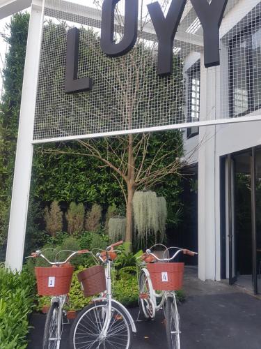 ロイ ホテル (Loyy Hotel) near ナイト・プラザ・マーケット