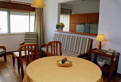 Two-Bedroom Apartment (6 Adults) image 5