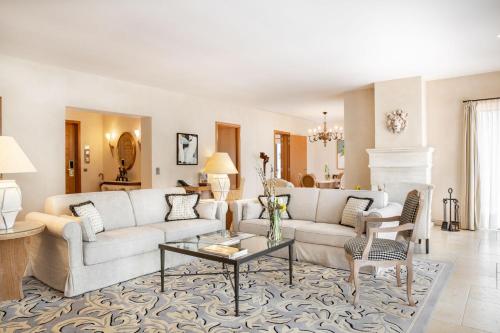 2 bedrooms, 4 beds