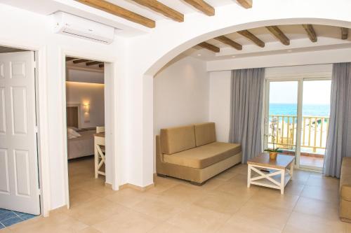 3 twin beds, 2 sofa beds