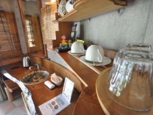 Buzz Resort, Onna (foto 8)