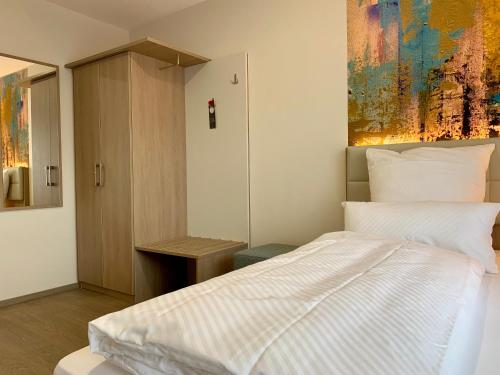 Thermalhotel Kemper 2.2km von Erwitte entfernt
