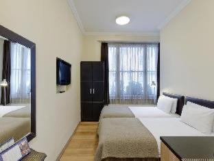 The Royale Chulan Hyde Park Hotel - image 3