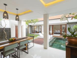 منازل وفيلات أوديكا لوفينا (Odika Lovina Houses and Villas) in لوفينا بيتش