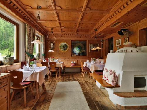 Hotel Weisseespitze - main image