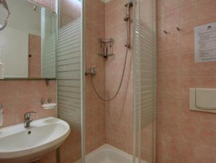 Hotel Pension Bernstein am Kurfürstendamm, Berlin (photo 4)