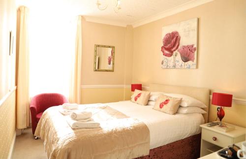 1 queen bed