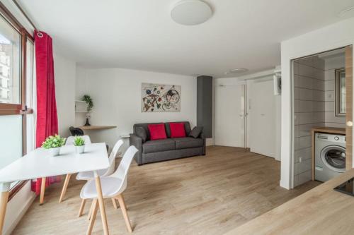 Bright and cosy flat at the heart of Paris in a trendy district - Welkeys - Location saisonnière - Paris