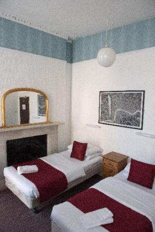 St Athans Hotel, London (photo 3)