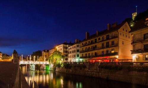 AdHoc Hostel 2