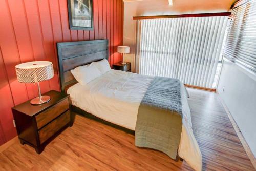 Amazing Luxury Townhome - image 4