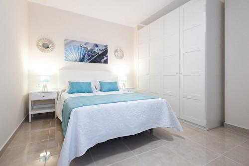 2 bedrooms, 3 beds