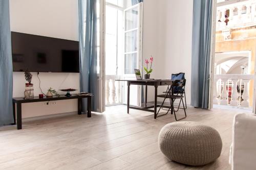 NIU LUX Apartments 1