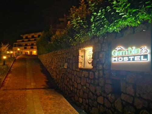 Grem Bike Hostel in Premolo