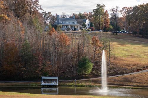 Dahlonega Resort and Vineyard in Dahlonega, USA
