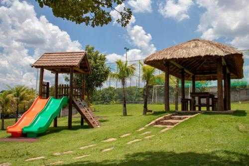 232182397 Vinhedo Plaza Hotel
