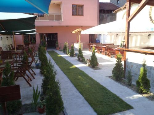 Tzvetelina Palace Hotel - image 2