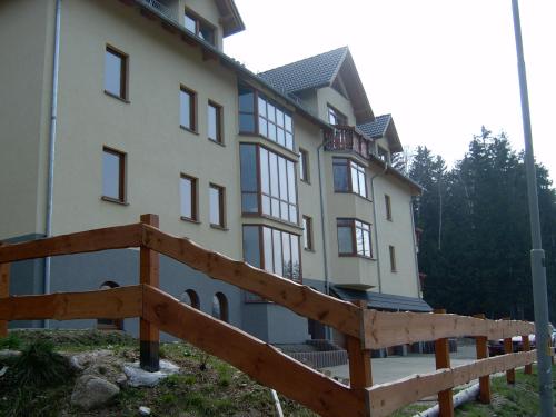 Apartment image 10