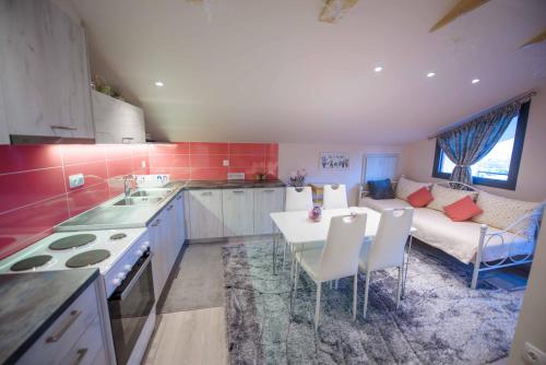 New Loft Polixeni in อีเพียรุส