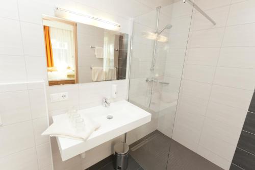 Hotel Garni Gletschertor - image 10