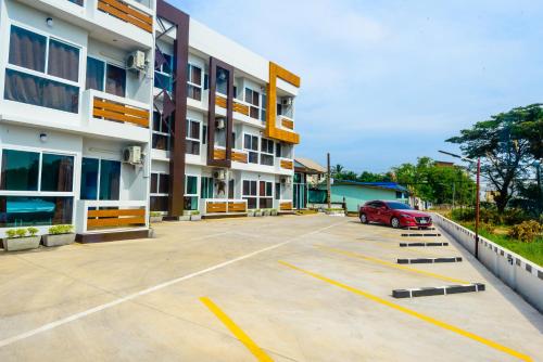O2 Hotel Sakon Nakhon - 출입구