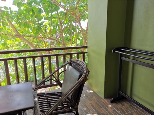 Deluxe Double Room with Balcony image 10