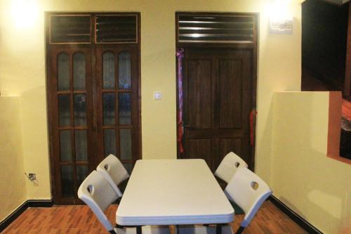 Deluxe Family Room image 1