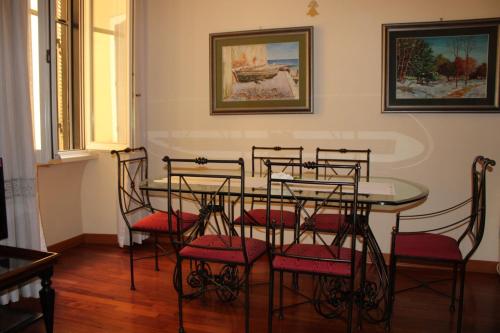 Colosseum New Charming Apartment - image 11