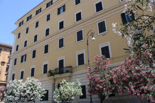 Colosseum New Charming Apartment - image 8