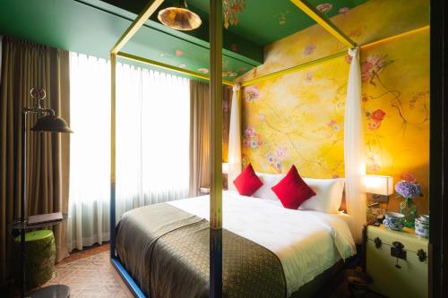 room detail thumbnail 1