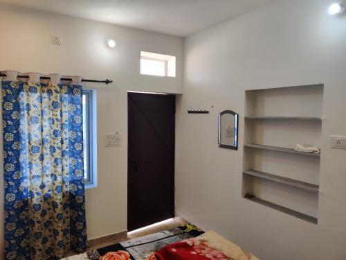 Varah Square Guest House