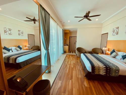 room detail thumbnail 1