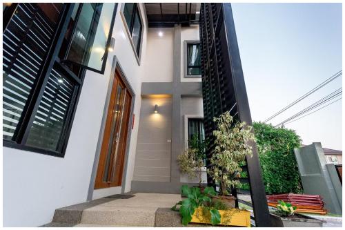 Richly's​ Pool​villa​ ​&jacuzzi​ @ Phitsanulok​ Richly's​ Pool​villa​ ​&jacuzzi​ @ Phitsanulok​