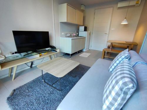 BLU-Pool Access - Tap to explore photos