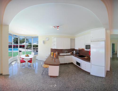 Siesta Suites - image 5