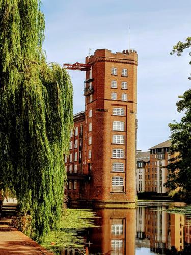 Cocoa Isabella - River fronted with secure parking photo