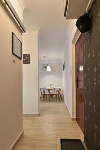 Királykút 1 apartman - ingyen parkolás, bicajok, ac (Kiralykut 1 apartman - ingyen parkolas, bicajok, ac) in เซเกสเฟแฮร์วาร์