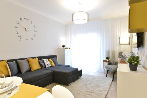 Királykút 1 apartman - ingyen parkolás, bicajok, ac (Kiralykut 1 apartman - ingyen parkolas, bicajok, ac) in เซเกสเฟแฮร์วาร์