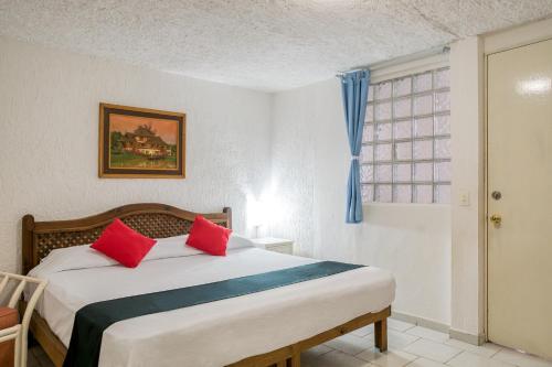 Capital O Farallon Inn Posada Farallon Inn is a popular choice amongst travelers in Cancun, whether exploring or just passing through. The hotel offers a wide range of amenities and perks to ensure you have a great time. Ta