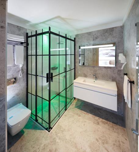 Lalila Blue Suites - main image