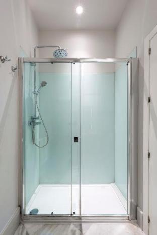 Suites Sevilla Plaza - image 2