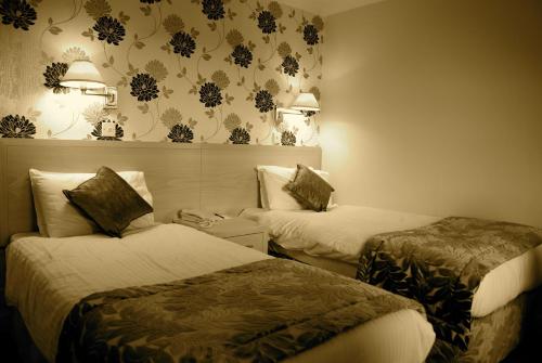 Twin room, classic